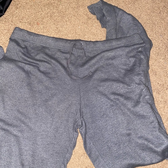 Pink by Victoria’s Secret lightweight sweatsuit - Picture 6 of 9